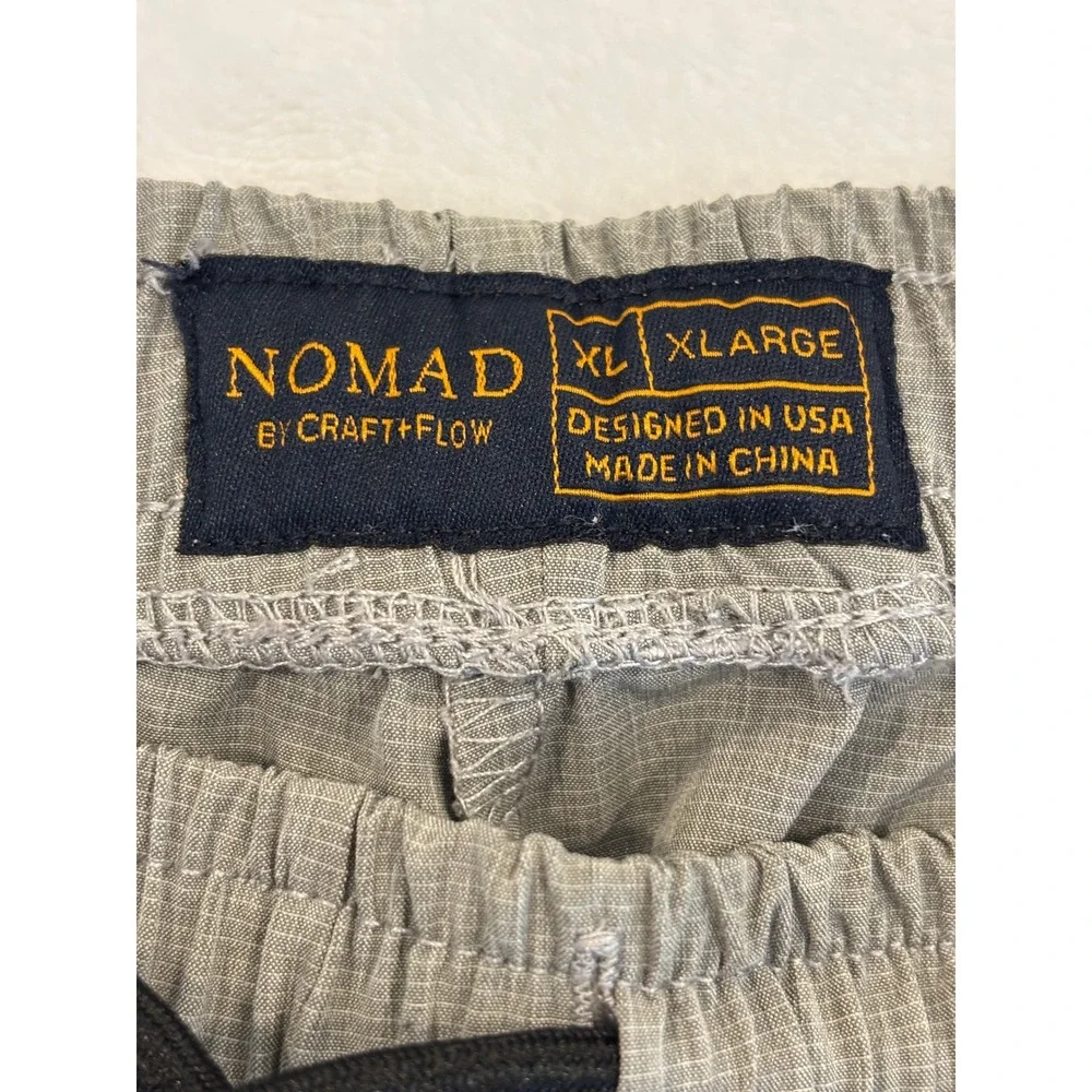 Nomad by Craft + Flow Mens XL Shorts Olive Elastic Waist Zip Pockets Hiking